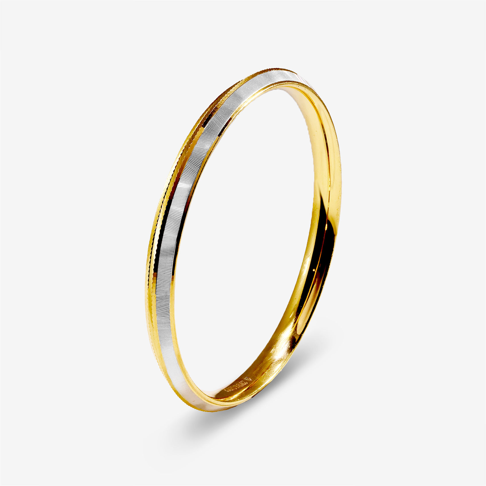 Buy Unruly Gleam Gold Kada (DS13M0007064) Online from Joyalukkas