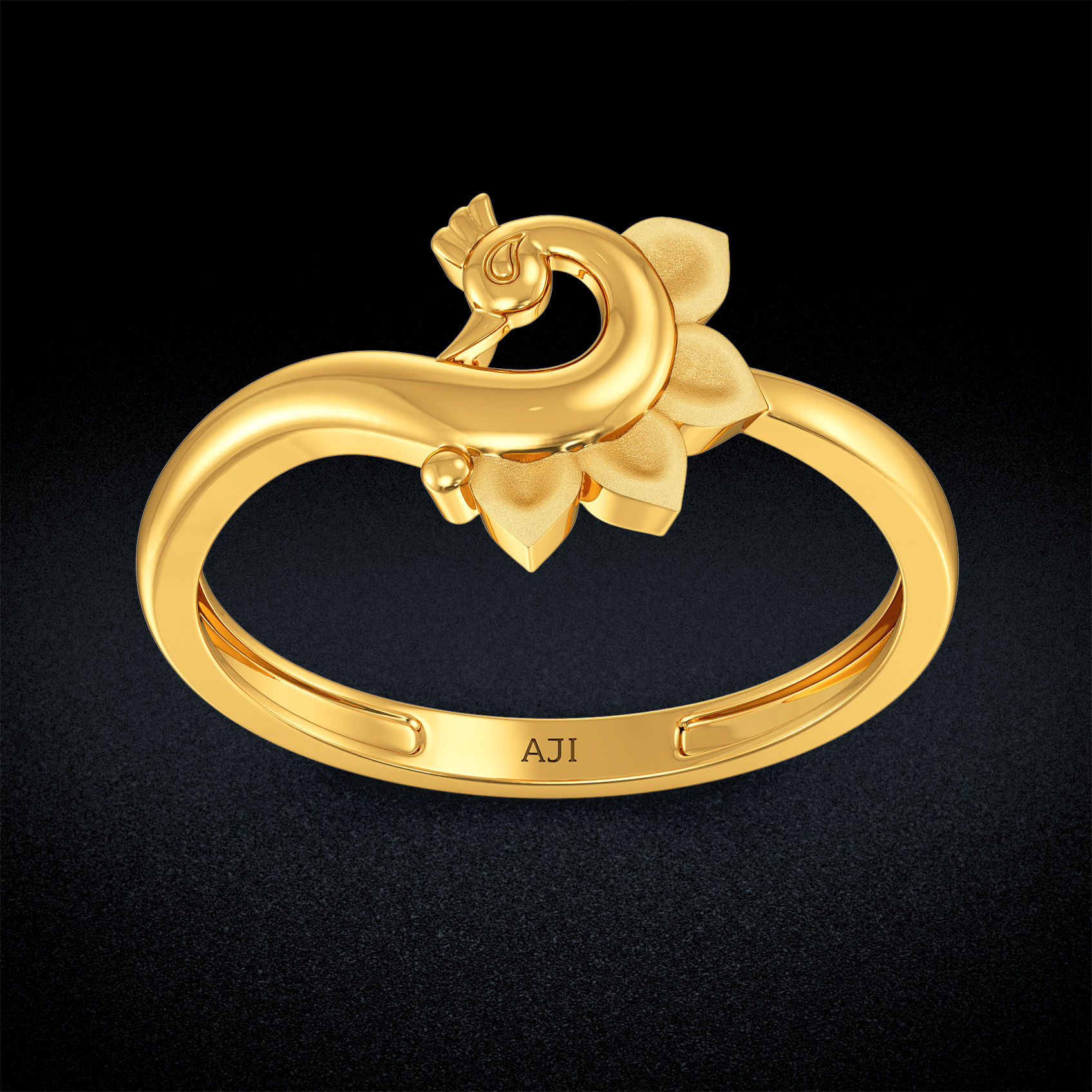 Grandeur Gold Ring image