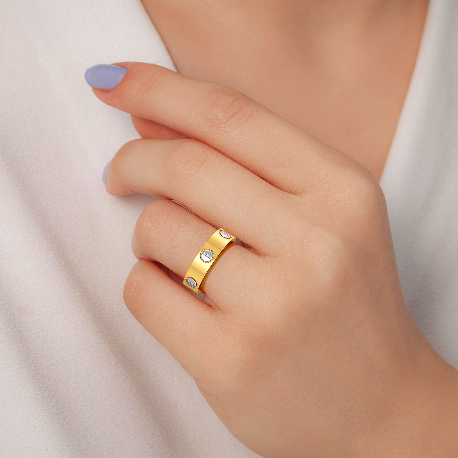 Sensual Screwy Pattern Mens Gold Ring image