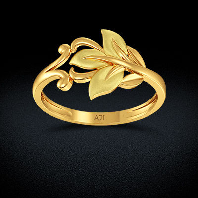 Pretty Gold Ring alternate view 2