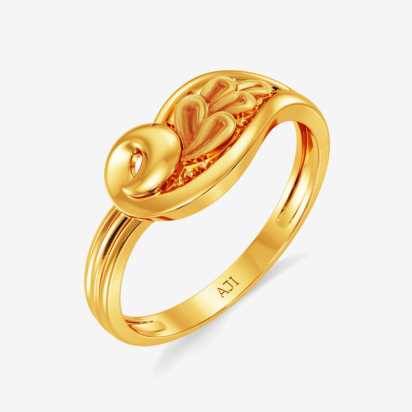 Exquisite Gold Ring