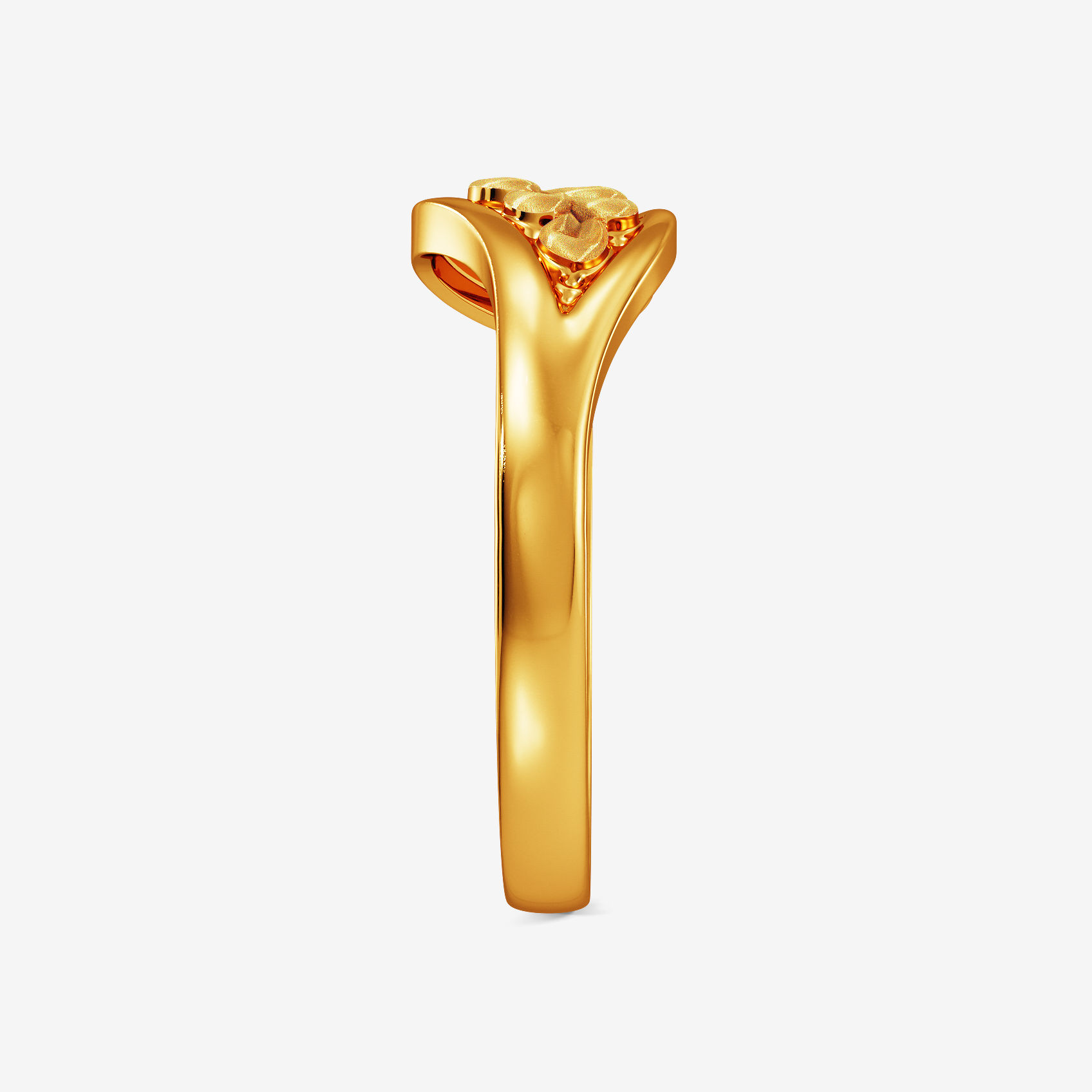 Exquisite Gold Ring alternate view 3
