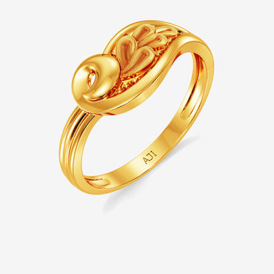 Exquisite Gold Ring alternate view 1