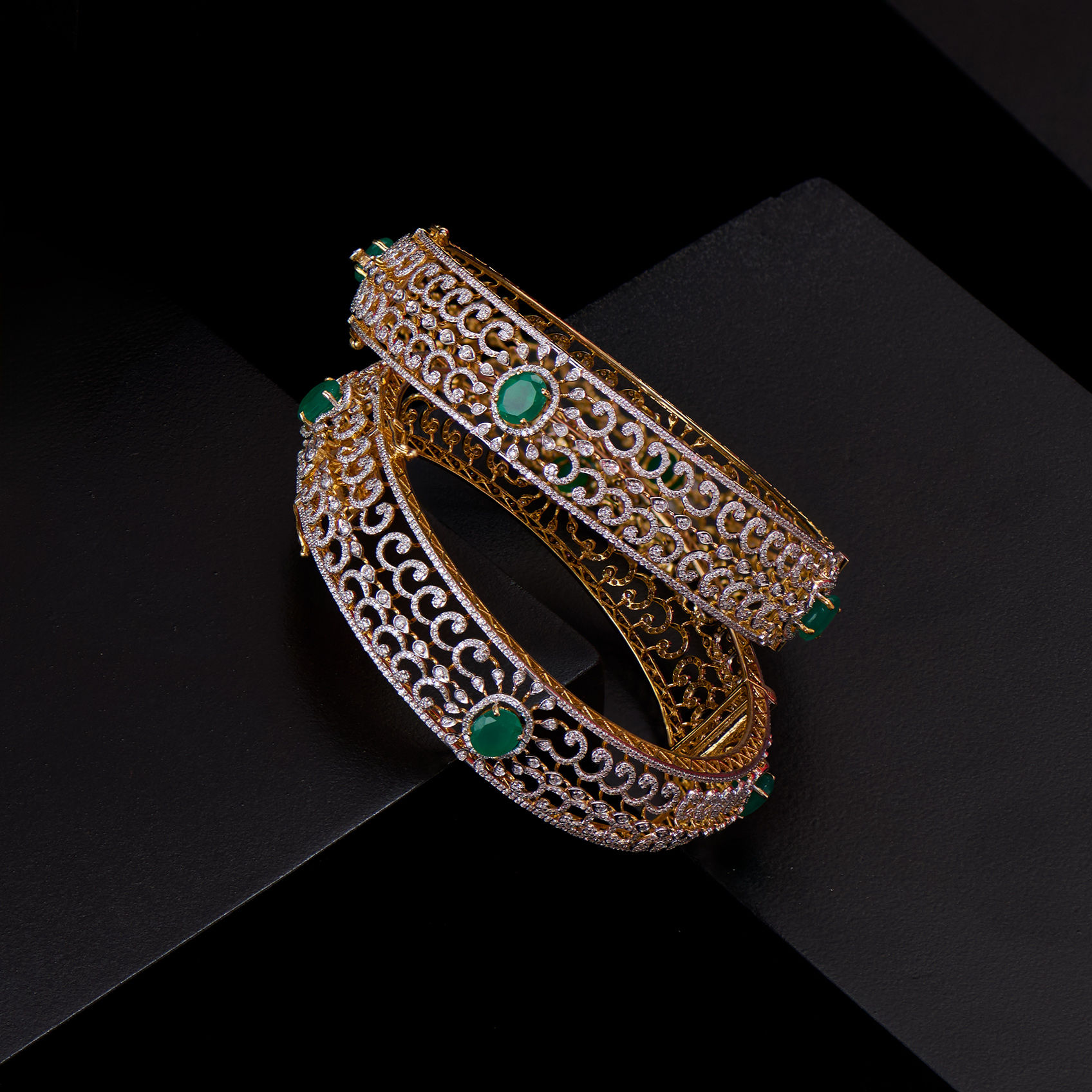 Ladies Bracelet Light Weight Gold Bangles In Joyalukkas Buy Yellow