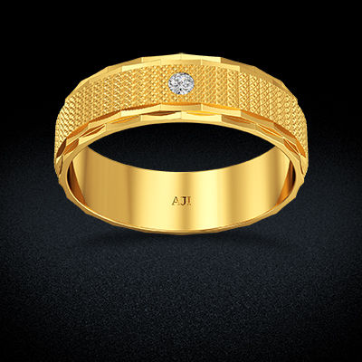 Exquisite Mens Ring alternate view 2