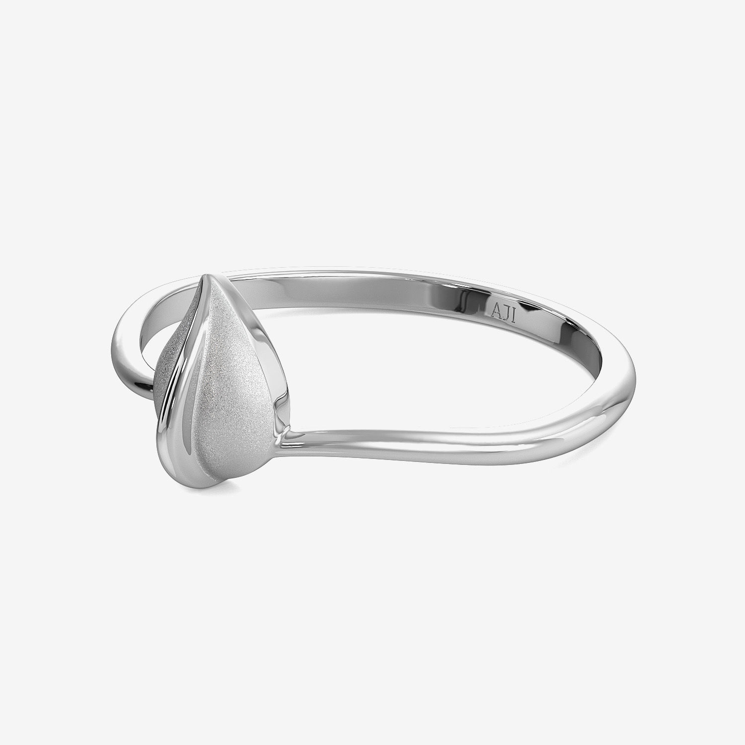 Mesmerizing Autumn Leaf Platinum Ring alternate view 3