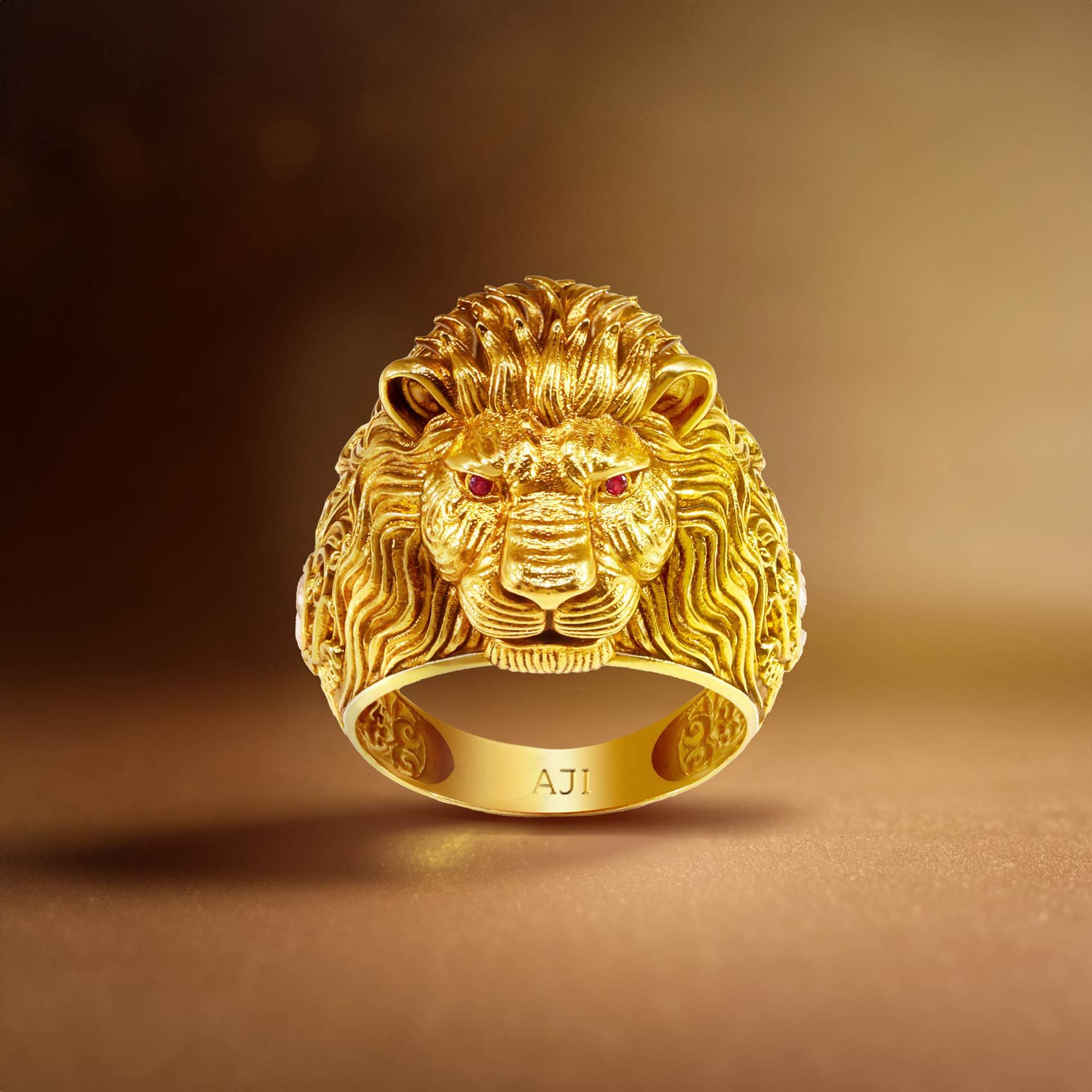 Lion Radiance Gold Ring image